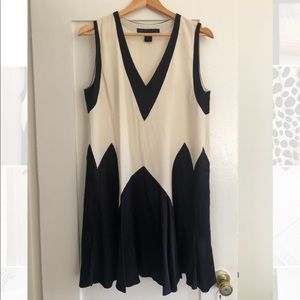 Marc Jacobs Silk Dress black and White size M